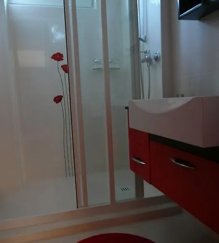 Kek Oeboel Panzio 住宿加早餐酒店 *